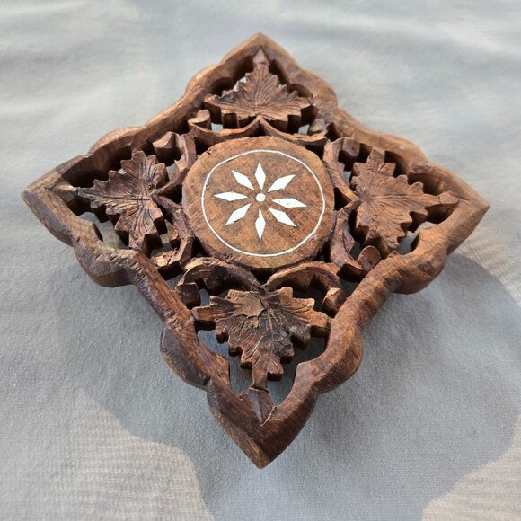Wood Carved Inlay with leaf motifs Trivet Plant Stand - Picture 1 of 5